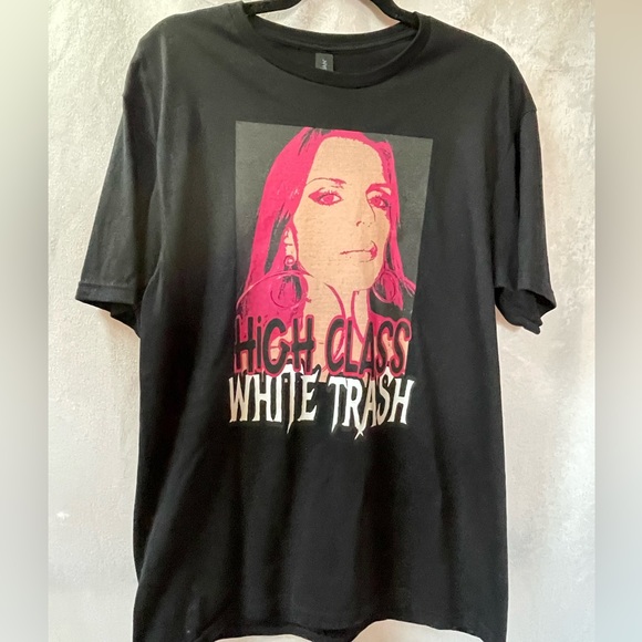 High class white trash! Get our exclusive Julia Fox trashy tee size Large Men’s - Picture 1 of 11